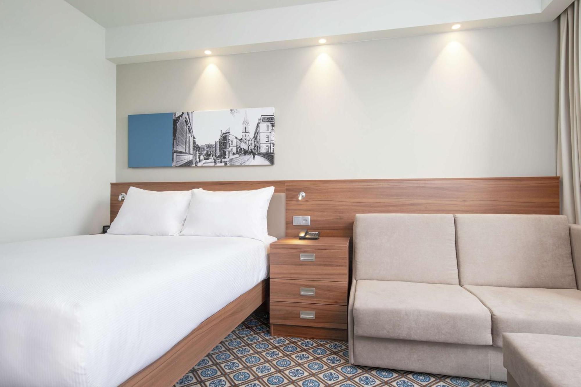 Hampton By Hilton Oswiecim Exterior photo