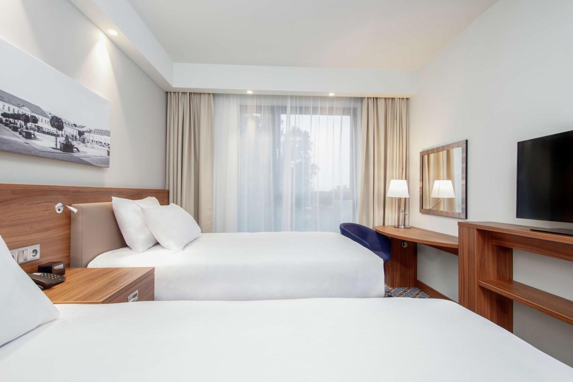 Hampton By Hilton Oswiecim Exterior photo